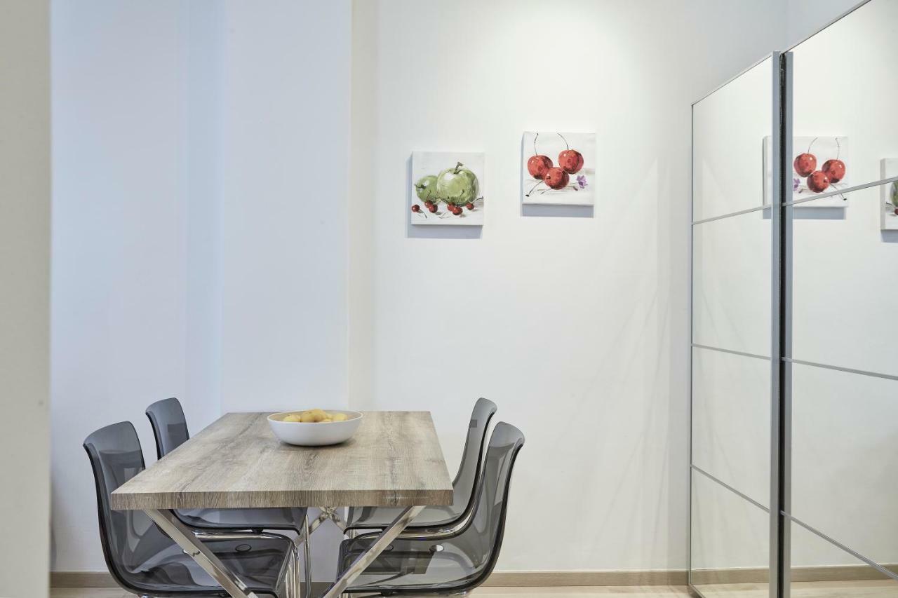 Modern Elegant Apt At Kolonaki Atenas Exterior foto